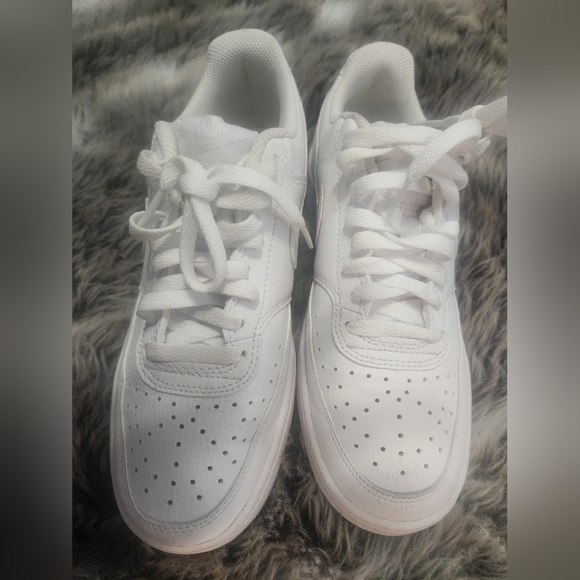 Nike sneakers - Picture 6 of 7